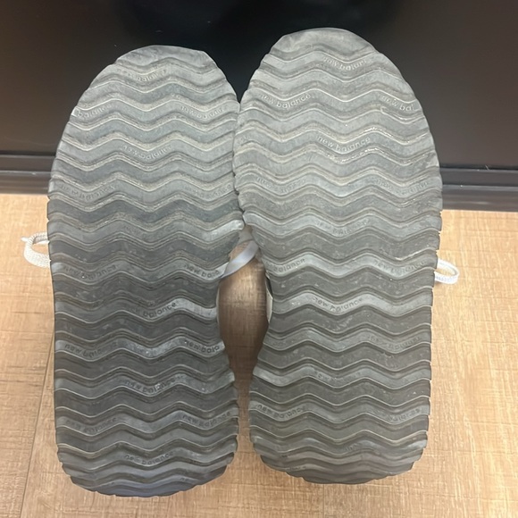 Women’s Authentic New Balance 237 - Picture 2 of 7